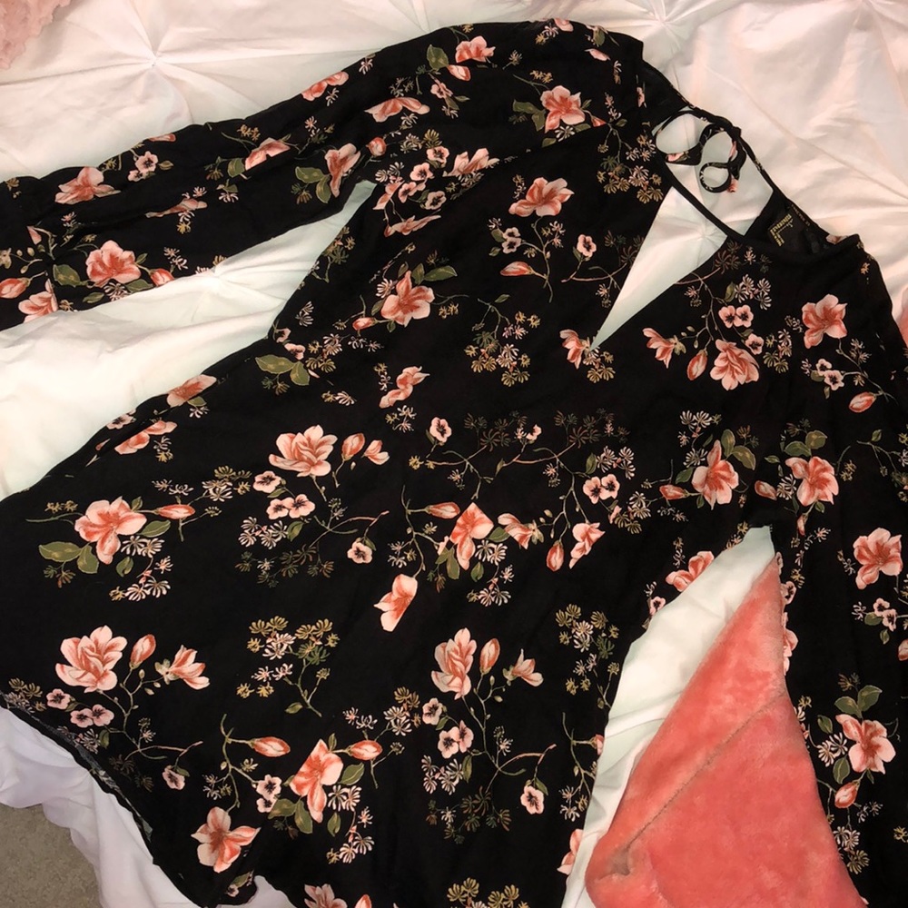 Forever 21 Floral Long sleeve Romper